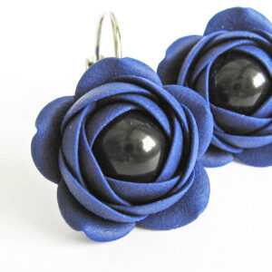 Troli Modré visací náušnice s černou perličkou Estrela kytičky